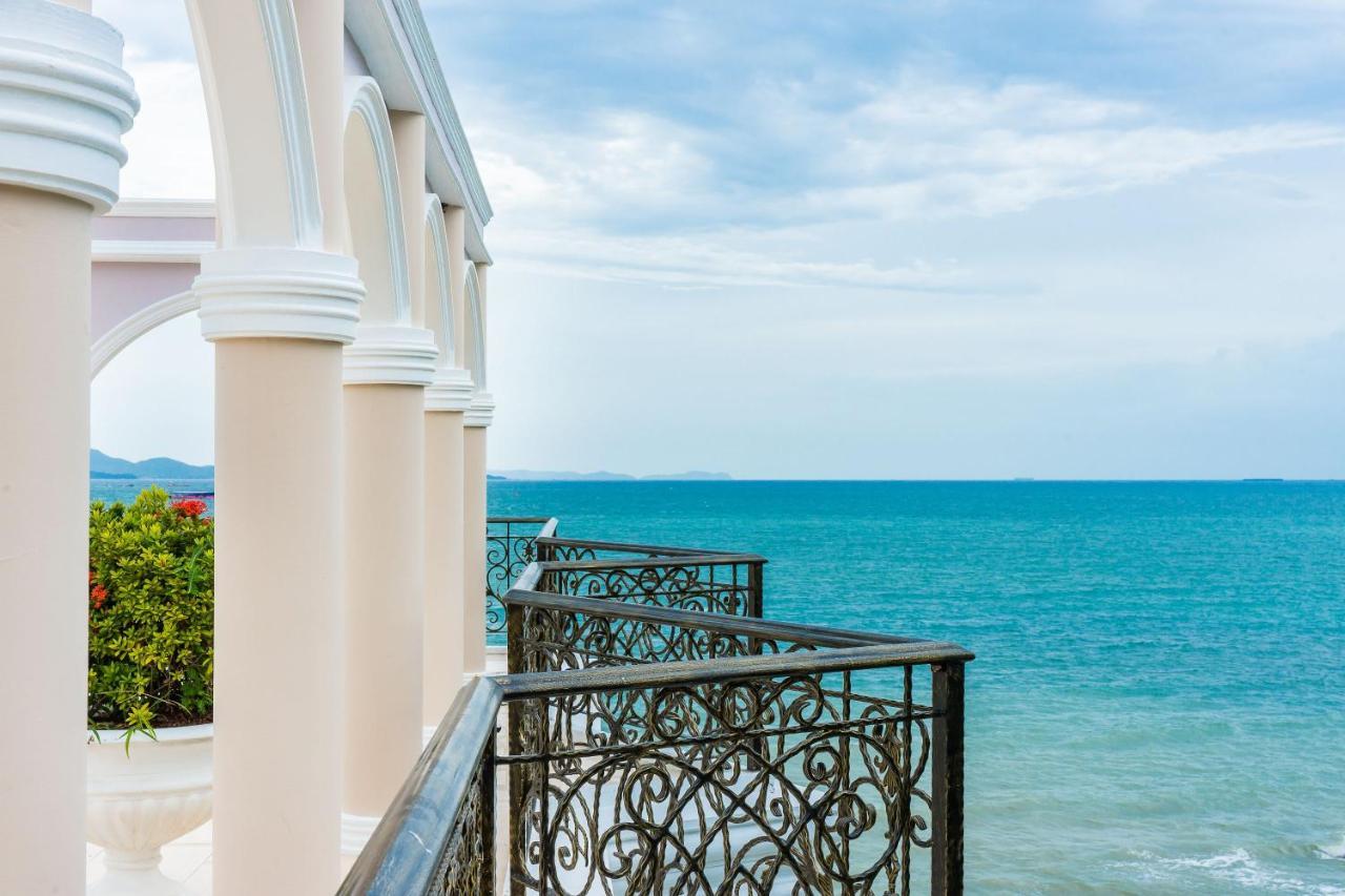 Lk Emerald Beach - Sha Extra Plus Pattaya Exterior foto Balcony with sea view